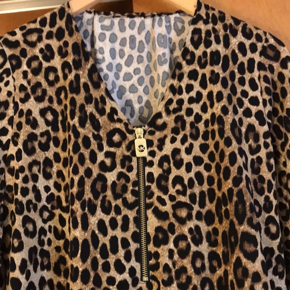 MICHAEL KOHRS Leopard Animal Print quarter zip soft blouse size Medium - Picture 5 of 16
